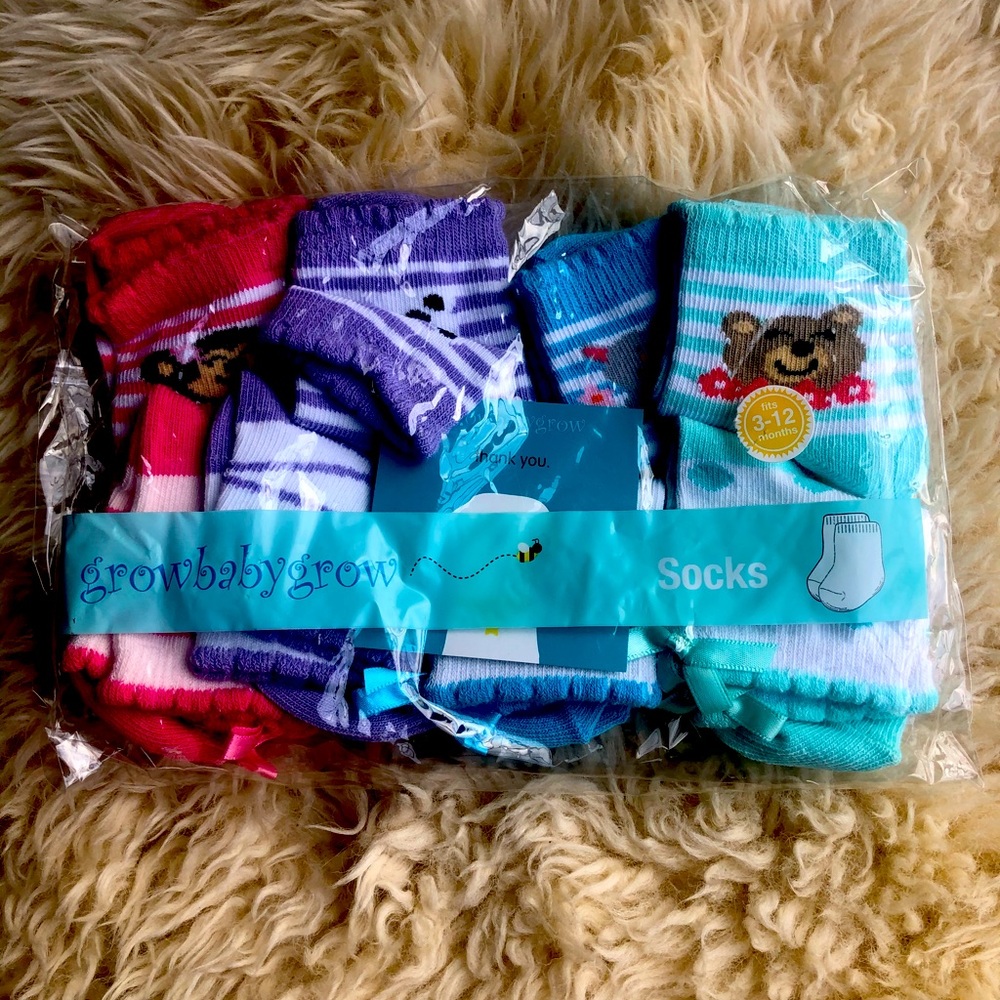 Baby girl socks 3-12 months 8 pairs non skid NWT